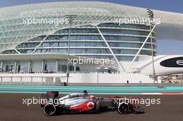 Jenson Button (GBR) McLaren MP4-28. 01.11.2013. Formula 1 World Championship, Rd 17, Abu Dhabi Grand Prix, Yas Marina Circuit, Abu Dhabi, Practice Day.