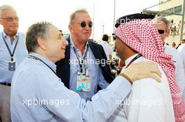 Jean Todt (FRA) FIA President on the grid. 03.11.2013. Formula 1 World Championship, Rd 17, Abu Dhabi Grand Prix, Yas Marina Circuit, Abu Dhabi, Race Day.