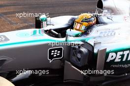 Lewis Hamilton (GBR) Mercedes AMG F1 W04 on the grid. 03.11.2013. Formula 1 World Championship, Rd 17, Abu Dhabi Grand Prix, Yas Marina Circuit, Abu Dhabi, Race Day.