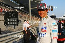 Esteban Gutierrez (MEX) Sauber on the grid. 03.11.2013. Formula 1 World Championship, Rd 17, Abu Dhabi Grand Prix, Yas Marina Circuit, Abu Dhabi, Race Day.