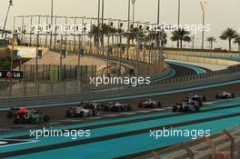 The start of the race. 03.11.2013. Formula 1 World Championship, Rd 17, Abu Dhabi Grand Prix, Yas Marina Circuit, Abu Dhabi, Race Day.