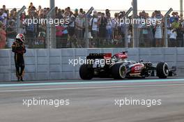 Kimi Raikkonen (FIN) Lotus F1 E21 retired from the race on the first lap. 03.11.2013. Formula 1 World Championship, Rd 17, Abu Dhabi Grand Prix, Yas Marina Circuit, Abu Dhabi, Race Day.