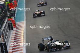 Nico Hulkenberg (GER) Sauber C32. 03.11.2013. Formula 1 World Championship, Rd 17, Abu Dhabi Grand Prix, Yas Marina Circuit, Abu Dhabi, Race Day.