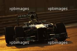 Nico Rosberg (GER) Mercedes AMG F1 W04. 02.11.2013. Formula 1 World Championship, Rd 17, Abu Dhabi Grand Prix, Yas Marina Circuit, Abu Dhabi, Qualifying Day.