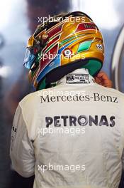Lewis Hamilton (GBR) Mercedes AMG F1. 02.11.2013. Formula 1 World Championship, Rd 17, Abu Dhabi Grand Prix, Yas Marina Circuit, Abu Dhabi, Qualifying Day.