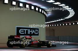 Kimi Raikkonen (FIN) Lotus F1 E21. 02.11.2013. Formula 1 World Championship, Rd 17, Abu Dhabi Grand Prix, Yas Marina Circuit, Abu Dhabi, Qualifying Day.