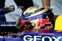 Sebastian Vettel (GER) Red Bull Racing RB9. 02.11.2013. Formula 1 World Championship, Rd 17, Abu Dhabi Grand Prix, Yas Marina Circuit, Abu Dhabi, Qualifying Day.