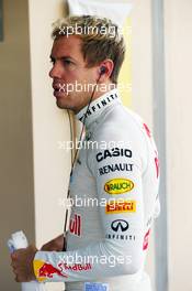 Sebastian Vettel (GER) Red Bull Racing. 02.11.2013. Formula 1 World Championship, Rd 17, Abu Dhabi Grand Prix, Yas Marina Circuit, Abu Dhabi, Qualifying Day.