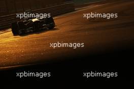 Lewis Hamilton (GBR) Mercedes AMG F1 W04. 02.11.2013. Formula 1 World Championship, Rd 17, Abu Dhabi Grand Prix, Yas Marina Circuit, Abu Dhabi, Qualifying Day.