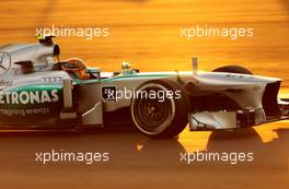 Lewis Hamilton (GBR), Mercedes Grand Prix  02.11.2013. Formula 1 World Championship, Rd 17, Abu Dhabi Grand Prix, Yas Marina Circuit, Abu Dhabi, Qualifying Day.