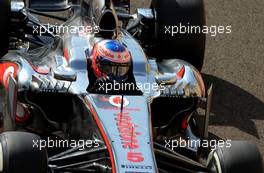 Jenson Button (GBR), McLaren Mercedes  02.11.2013. Formula 1 World Championship, Rd 17, Abu Dhabi Grand Prix, Yas Marina Circuit, Abu Dhabi, Qualifying Day.