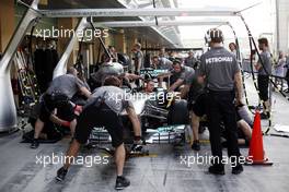 Mercedes AMG F1 practice pit stops. 31.10.2013. Formula 1 World Championship, Rd 17, Abu Dhabi Grand Prix, Yas Marina Circuit, Abu Dhabi, Preparation Day.