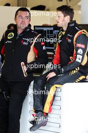 (L to R): Eric Boullier (FRA) Lotus F1 Team Principal with Romain Grosjean (FRA) Lotus F1 Team. 15.11.2013. Formula 1 World Championship, Rd 18, United States Grand Prix, Austin, Texas, USA, Practice Day.