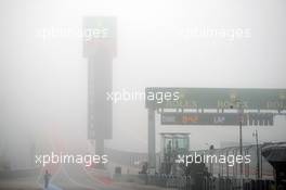 Fog delayed the start of FP1. 15.11.2013. Formula 1 World Championship, Rd 18, United States Grand Prix, Austin, Texas, USA, Practice Day.