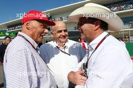 Niki Lauda (AUT) Mercedes Non-Executive Chairman (Left) with Nigel Mansell (GBR) (Right) FIA Steward. 17.11.2013. Formula 1 World Championship, Rd 18, United States Grand Prix, Austin, Texas, USA, Race Day.