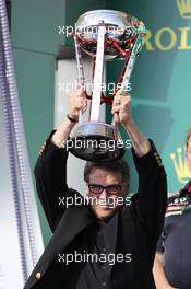 Rick Perry (USA) Governor of Texas, on the podium. 17.11.2013. Formula 1 World Championship, Rd 18, United States Grand Prix, Austin, Texas, USA, Race Day.