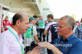(L to R): Roberto Moreno (BRA) with Johnny Herbert (GBR). 17.11.2013. Formula 1 World Championship, Rd 18, United States Grand Prix, Austin, Texas, USA, Race Day.