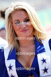 Dallas Cowboys Cheerleader. 17.11.2013. Formula 1 World Championship, Rd 18, United States Grand Prix, Austin, Texas, USA, Race Day.