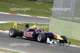 Daniil Kvyat (RUS) CARLIN Dallara F312 Volkswagen 11.10.2013. FIA F3 European Championship 2013, Round 9, Testing, Vallelunga, Italy