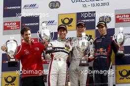 Podium, 2nd Alexander Sims (GBR) THREEBOND WITH T-SPORT Dallara F312 Threebond Nissan, 1st Alex Lynn (GBR) PREMA POWERTEAM Dallara F312 Mercedes, 3rd Daniil Kvyat (RUS) CARLIN Dallara F312 Volkswagen 13.10.2013. FIA F3 European Championship 2013, Round 9, Race 2, Vallelunga, Italy