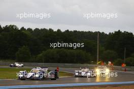 Anthony Davidson (GBR) /  Sebastien Buemi (SUI) / Stephane Sarrazin (FRA) Toyota Racing, Toyota TS030, Hybrid. 22.06.2013. Le Mans 24 Hours Race, Le Mans, France, Saturday.