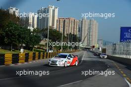 Free Practice 1, Tom Chilton (GBR) Chevrolet Cruze 1.6 T, RML  15.11.2013. World Touring Car Championship, Rounds 23 and 24, Macau, China.
