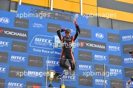 Race 2, the podium: winner Robert Huff (GBR) SEAT Leon WTCC, ALL-INKL.COM Munnich Motorsport 17.11.2013. World Touring Car Championship, Rounds 23 and 24, Macau, China.