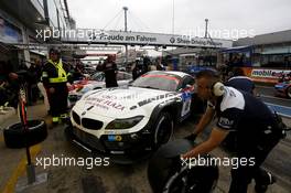 Pitstop, Dirk Werner(GER), Dirk Müller(GER), Lucas Luhr(GER), Alexander Sims (GBR) #19 Schubert Motorsport BMW Z4 GT3 19.06.2014. ADAC Zurich 24 Hours, Nurburgring, Germany