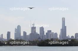 Melbourne skyline. 14.03.2014. Formula 1 World Championship, Rd 1, Australian Grand Prix, Albert Park, Melbourne, Australia, Practice Day.