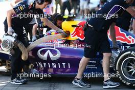 Daniel Ricciardo (AUS) Red Bull Racing RB10 in the pits. 14.03.2014. Formula 1 World Championship, Rd 1, Australian Grand Prix, Albert Park, Melbourne, Australia, Practice Day.