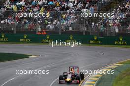 Daniel Ricciardo (AUS) Red Bull Racing RB10. 15.03.2014. Formula 1 World Championship, Rd 1, Australian Grand Prix, Albert Park, Melbourne, Australia, Qualifying Day.