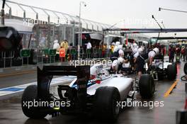 Valtteri Bottas (FIN) Williams FW36 awaits to mae his pit stop after Felipe Massa (BRA) Williams  15.03.2014. Formula 1 World Championship, Rd 1, Australian Grand Prix, Albert Park, Melbourne, Australia, Qualifying Day.