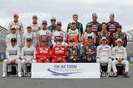 The drivers start of season group photograph. 16.03.2014. Formula 1 World Championship, Rd 1, Australian Grand Prix, Albert Park, Melbourne, Australia, Race Day.