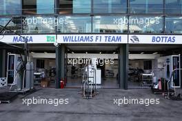 Williams pit garages. 12.03.2014. Formula 1 World Championship, Rd 1, Australian Grand Prix, Albert Park, Melbourne, Australia, Preparation Day.
