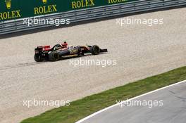Pastor Maldonado (VEN) Lotus F1 E21 runs wide off the circuit. 20.06.2014. Formula 1 World Championship, Rd 8, Austrian Grand Prix, Spielberg, Austria, Practice Day.