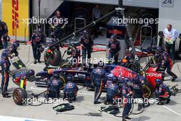 Daniil Kvyat (RUS), Scuderia Toro Rosso during pitstop 22.06.2014. Formula 1 World Championship, Rd 8, Austrian Grand Prix, Spielberg, Austria, Race Day.