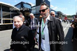 (L to R): Jean Todt (FRA) FIA President with Jean Reno (FRA) Actor. 22.06.2014. Formula 1 World Championship, Rd 8, Austrian Grand Prix, Spielberg, Austria, Race Day.
