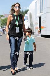 Rafaela Bassi (BRA) with her son Felipinho Massa (BRA). 22.06.2014. Formula 1 World Championship, Rd 8, Austrian Grand Prix, Spielberg, Austria, Race Day.