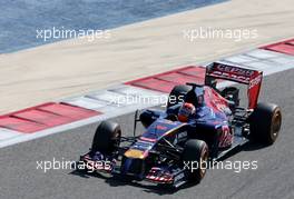 Daniil Kvyat (RUS), Scuderia Toro Rosso  21.02.2014. Formula One Testing, Bahrain Test One, Day Three, Sakhir, Bahrain.