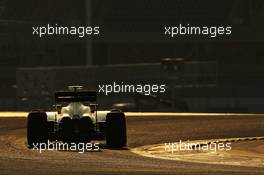 Kevin Magnussen (DEN) McLaren MP4-29. 19.02.2014. Formula One Testing, Bahrain Test One, Day One, Sakhir, Bahrain.