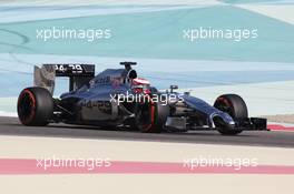 Kevin Magnussen (DEN) McLaren MP4-29. 19.02.2014. Formula One Testing, Bahrain Test One, Day One, Sakhir, Bahrain.