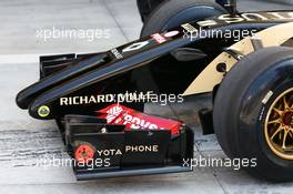 Romain Grosjean (FRA) Lotus F1 E22 front wing and nosecone detail. 19.02.2014. Formula One Testing, Bahrain Test One, Day One, Sakhir, Bahrain.