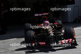 Romain Grosjean (FRA), Lotus F1 Team  20.02.2014. Formula One Testing, Bahrain Test One, Day Two, Sakhir, Bahrain.
