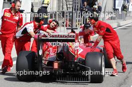 Fernando Alonso (ESP) Ferrari F14-T pushed back in the pits, running sensor equipment on the rear diffuser. 20.02.2014. Formula One Testing, Bahrain Test One, Day Two, Sakhir, Bahrain.