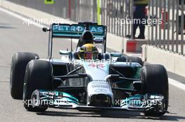 Lewis Hamilton (GBR) Mercedes AMG F1 W05. 19.02.2014. Formula One Testing, Bahrain Test One, Day One, Sakhir, Bahrain.