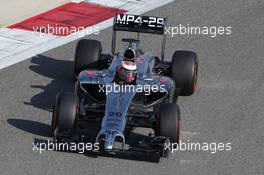 Kevin Magnussen (DEN) McLaren MP4-29. 19.02.2014. Formula One Testing, Bahrain Test One, Day One, Sakhir, Bahrain.