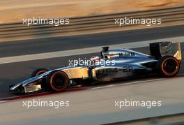 Kevin Magnussen (DEN), McLaren F1  19.02.2014. Formula One Testing, Bahrain Test One, Day One, Sakhir, Bahrain.