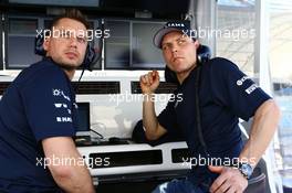 Valtteri Bottas (FIN) Williams (Right). 21.02.2014. Formula One Testing, Bahrain Test One, Day Three, Sakhir, Bahrain.