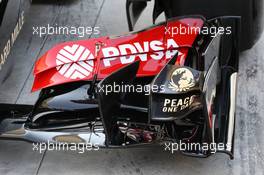 Romain Grosjean (FRA) Lotus F1 E22 front wing detail. 19.02.2014. Formula One Testing, Bahrain Test One, Day One, Sakhir, Bahrain.