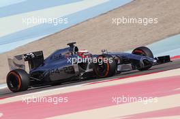 Kevin Magnussen (DEN) McLaren MP4-29. 19.02.2014. Formula One Testing, Bahrain Test One, Day One, Sakhir, Bahrain.